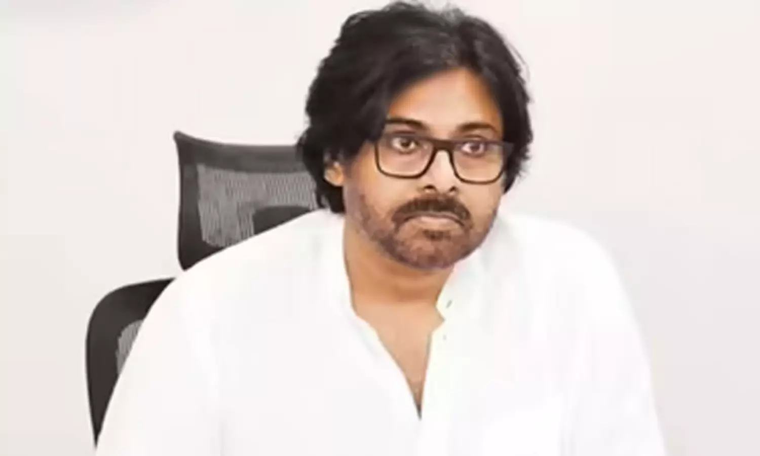 పవన్ దూకుడు పెంచాల్సిందేనా ?