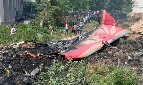 ఘోర విషాదం... విమాన ప్రమాదంలో 242 + 1 మంది మృతి!