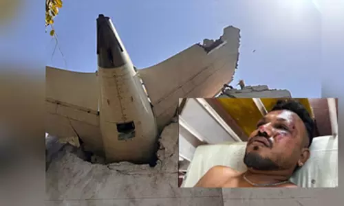 విమాన ప్రమాదంలో అద్భుతం.. ఎవరీ మృత్యుంజయుడు?