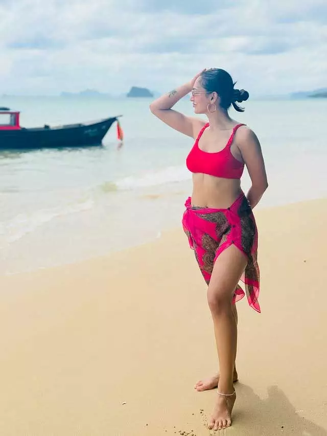Mimi Chakraborty’s Beach Day Bliss