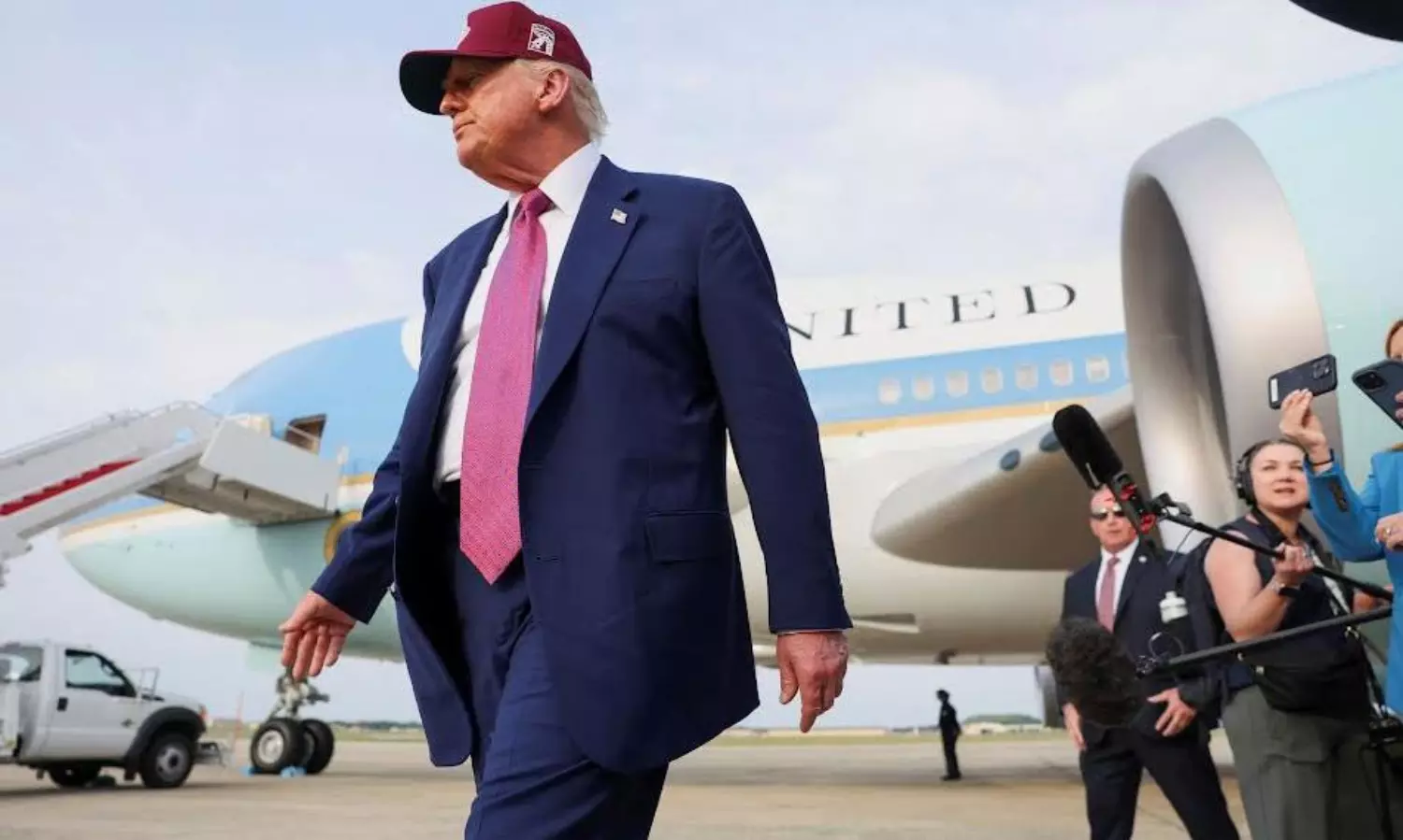 ట్రంప్‌ ‘రిమైగ్రేషన్‌’: అక్రమ వలసదారులపై యుద్ధం?