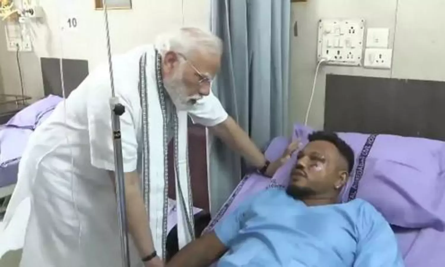 ఘటనా స్థలాన్ని పరిశీలించిన ప్రధాని... మృత్యుంజయుడికి పరామర్శ!