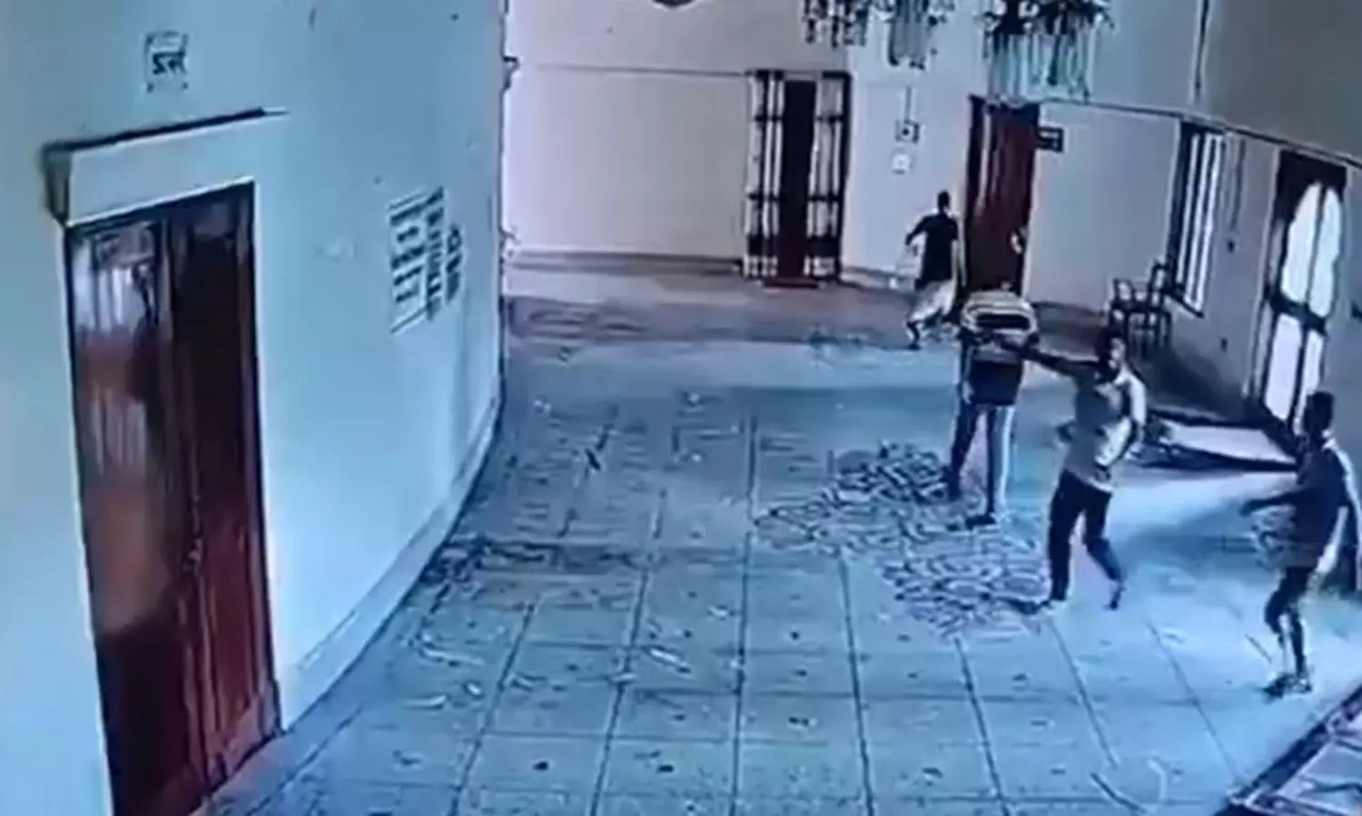 రవీంద్రుడి ఇల్లు ధ్వసం.. బంగ్లాదేశ్ లో ఆగని విధ్వంసం