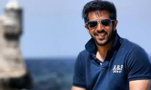 ఆదివారం సెల‌విచ్చే ఏకైక డైరెక్ట‌ర్!