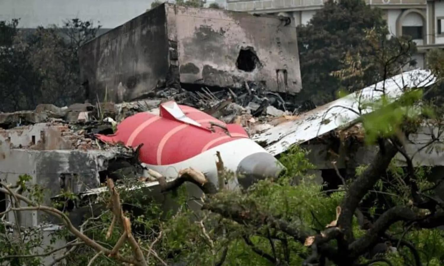 గాలిలో ఎగిరే అతి పెద్ద ఇంధన బాంబు