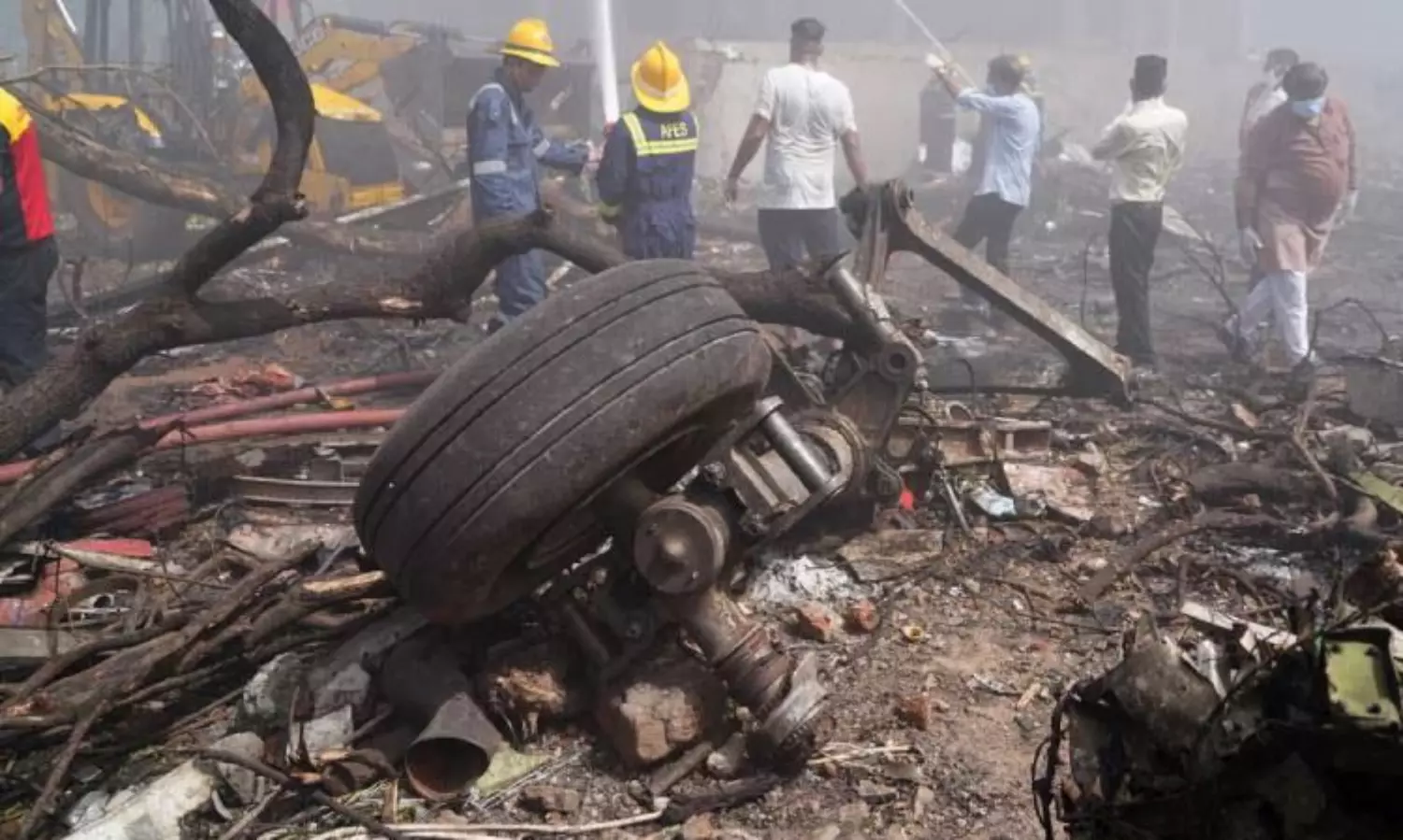 విమాన ప్రమాదం.. భారీగా పెరిగిన మృతుల సంఖ్య! విమాన ప్రమాదం.. భారీగా పెరిగిన మృతుల సంఖ్య!