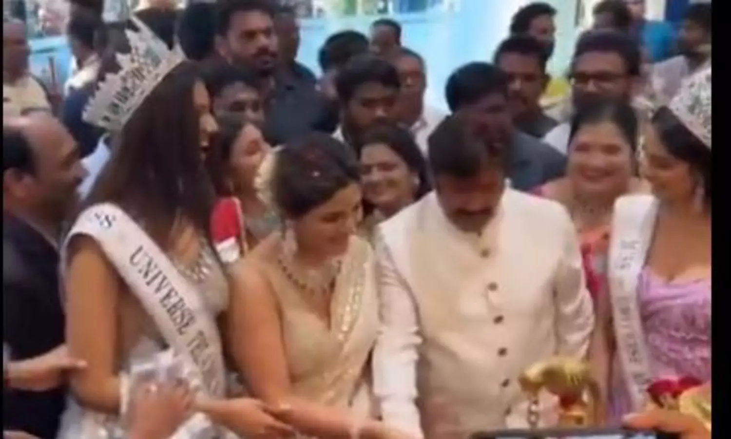 బాలయ్య ఎదుట.. NTR సీఎం అంటూ.. బాలయ్య ఎదుట.. NTR సీఎం అంటూ..