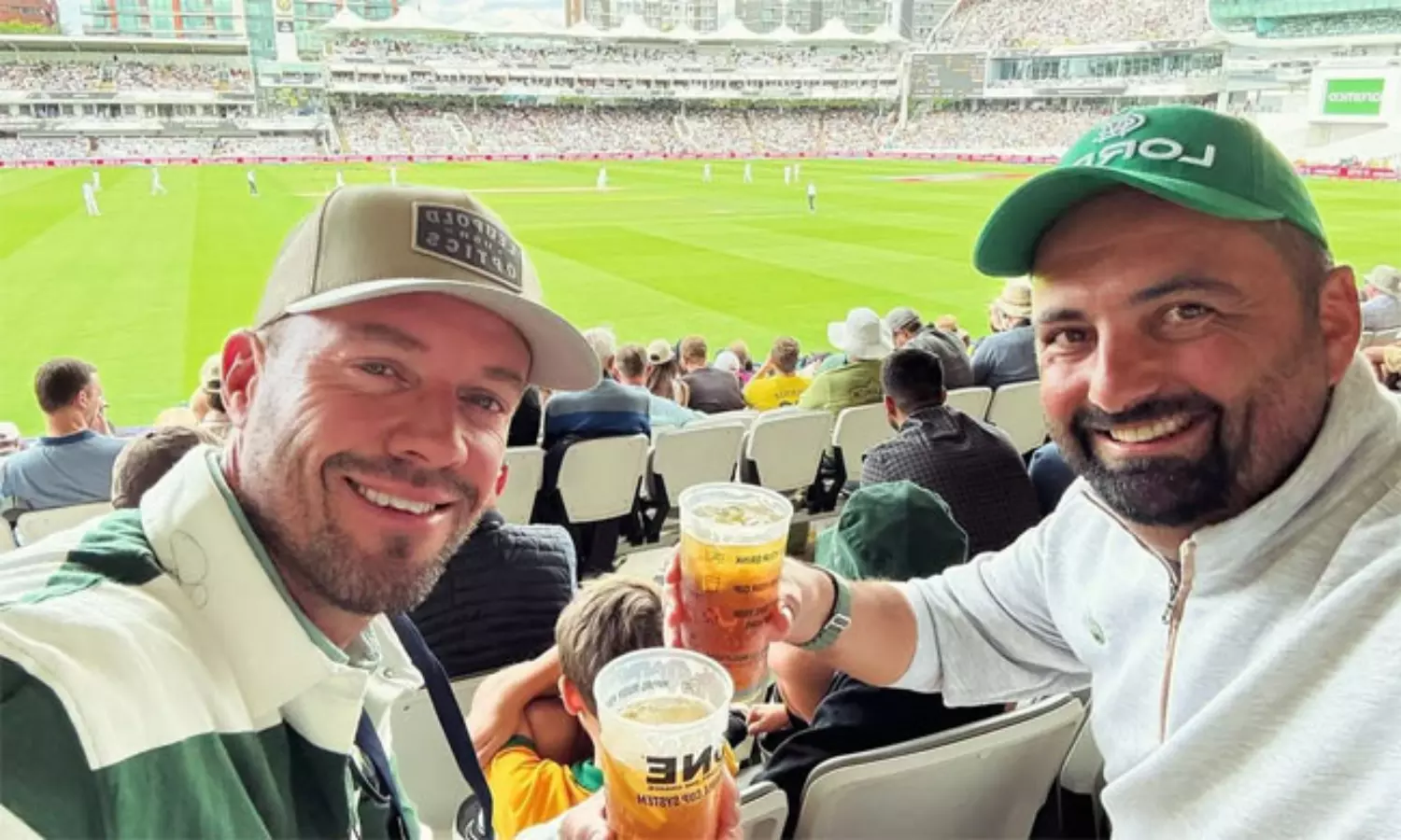 మా జట్టు చాంపియన్ అయిందహో..లార్డ్స్లో దక్షిణాఫ్రికా దిగ్గజాల జోష్ మా జట్టు చాంపియన్ అయిందహో..లార్డ్స్లో దక్షిణాఫ్రికా దిగ్గజాల జోష్