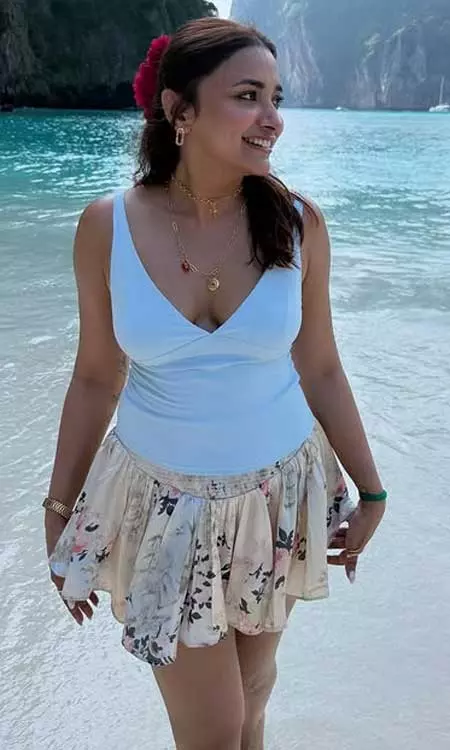 Jiya Shankar Soaks in the Beauty of Maya Bay