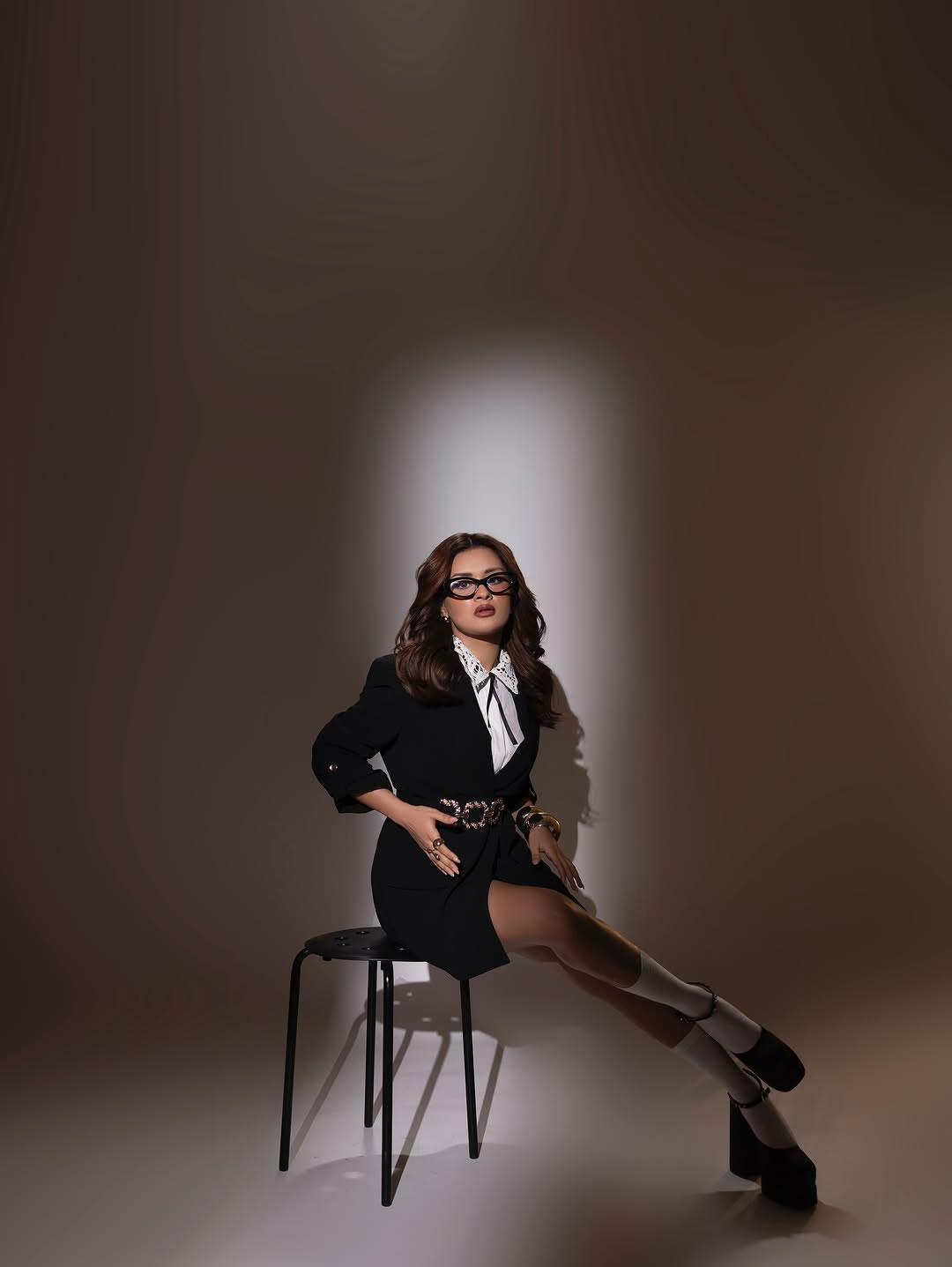 Avneet Kaur Turns Heads in Stunning Office Siren Photoshoot