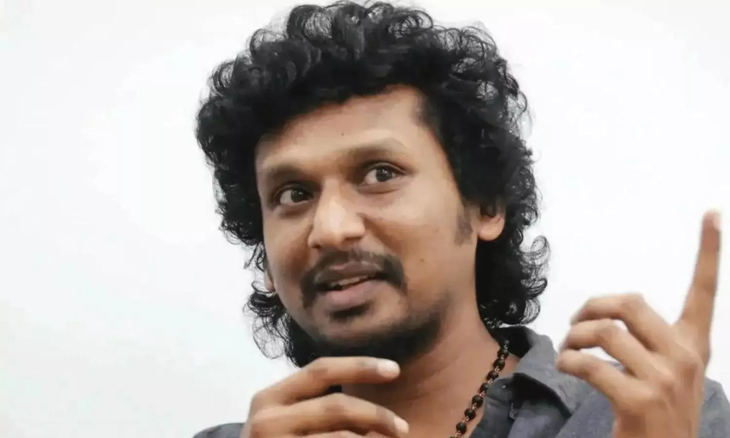 బెంజ్+ కూలీ LCU-2 నా? ఇదేం ట్విస్ట్!