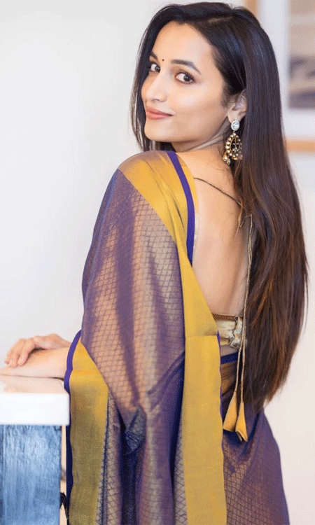Srinidhi Shetty Too Late To Post These Pics