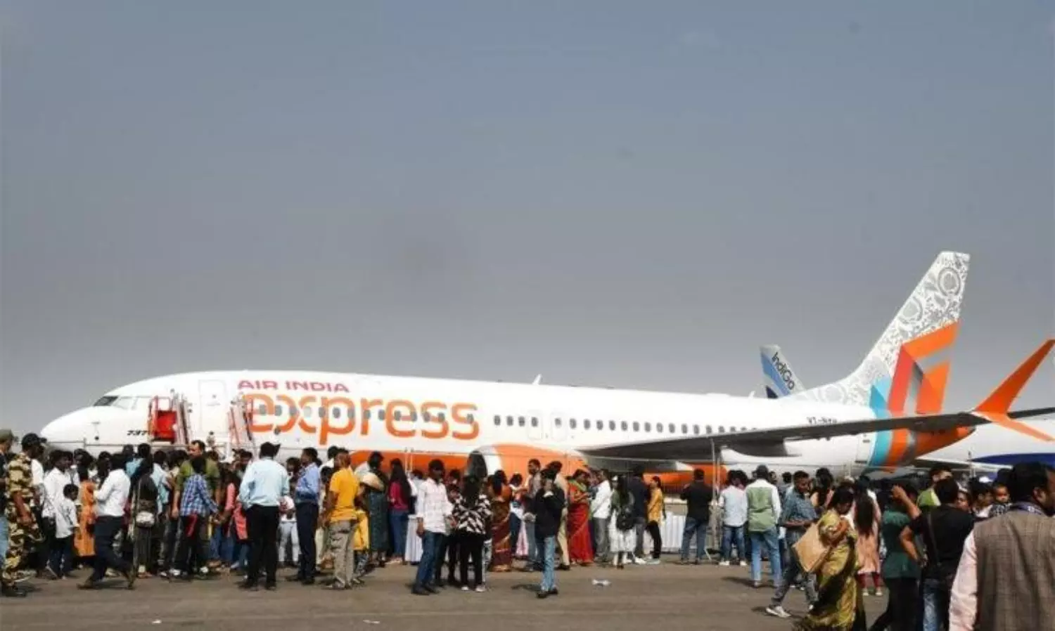 భారత విమానయాన రంగంలో సంక్షోభం! భారత విమానయాన రంగంలో సంక్షోభం!