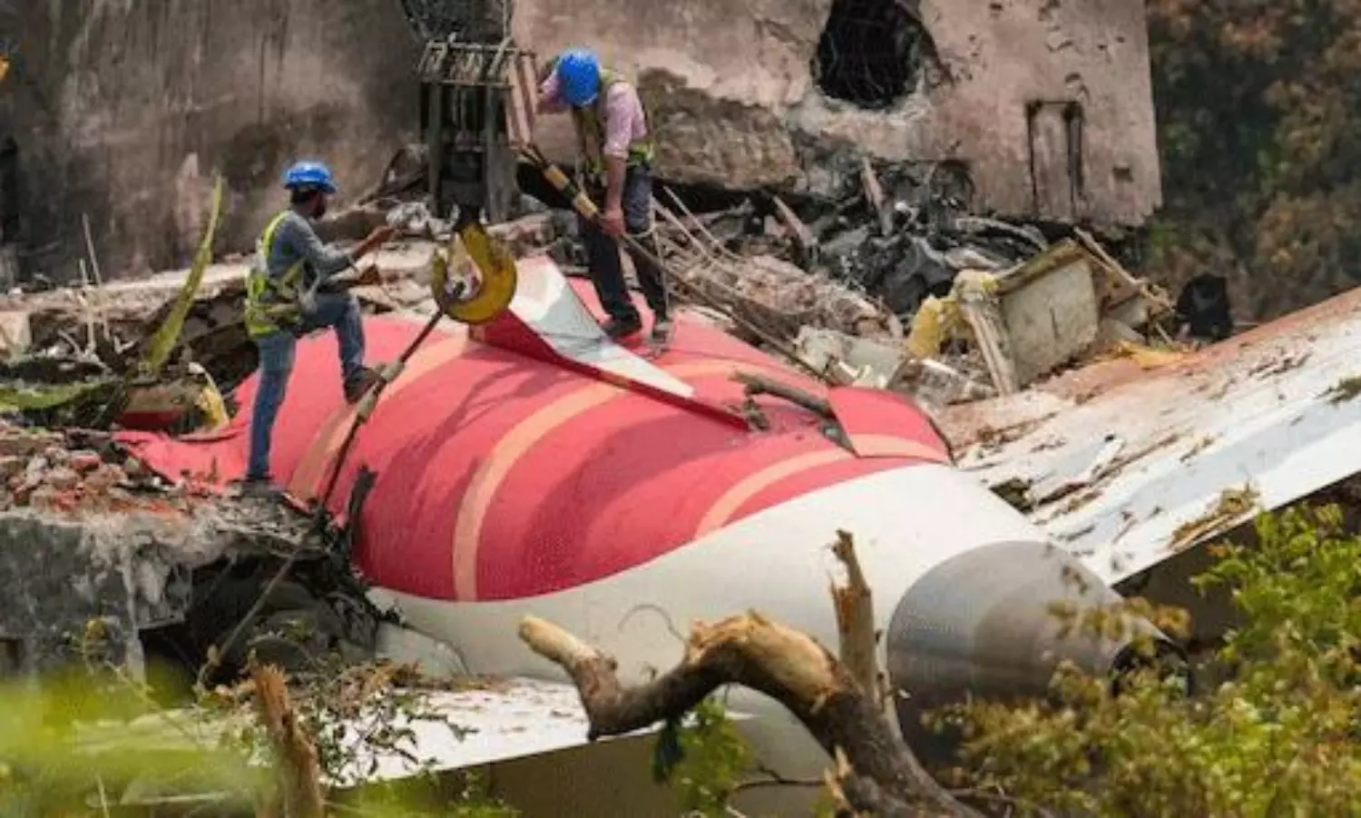 ఎయిరిండియా విమాన ప్రమాదం..  దర్యాప్తులో కీలక అప్  డేట్!