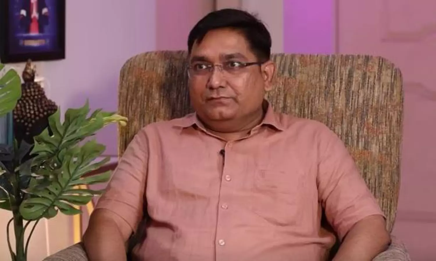 మెగాస్టార్పై ఆస్ట్రాలజర్ ప్రెడిక్షన్ నిజమౌతుందా? మెగాస్టార్పై ఆస్ట్రాలజర్ ప్రెడిక్షన్ నిజమౌతుందా?