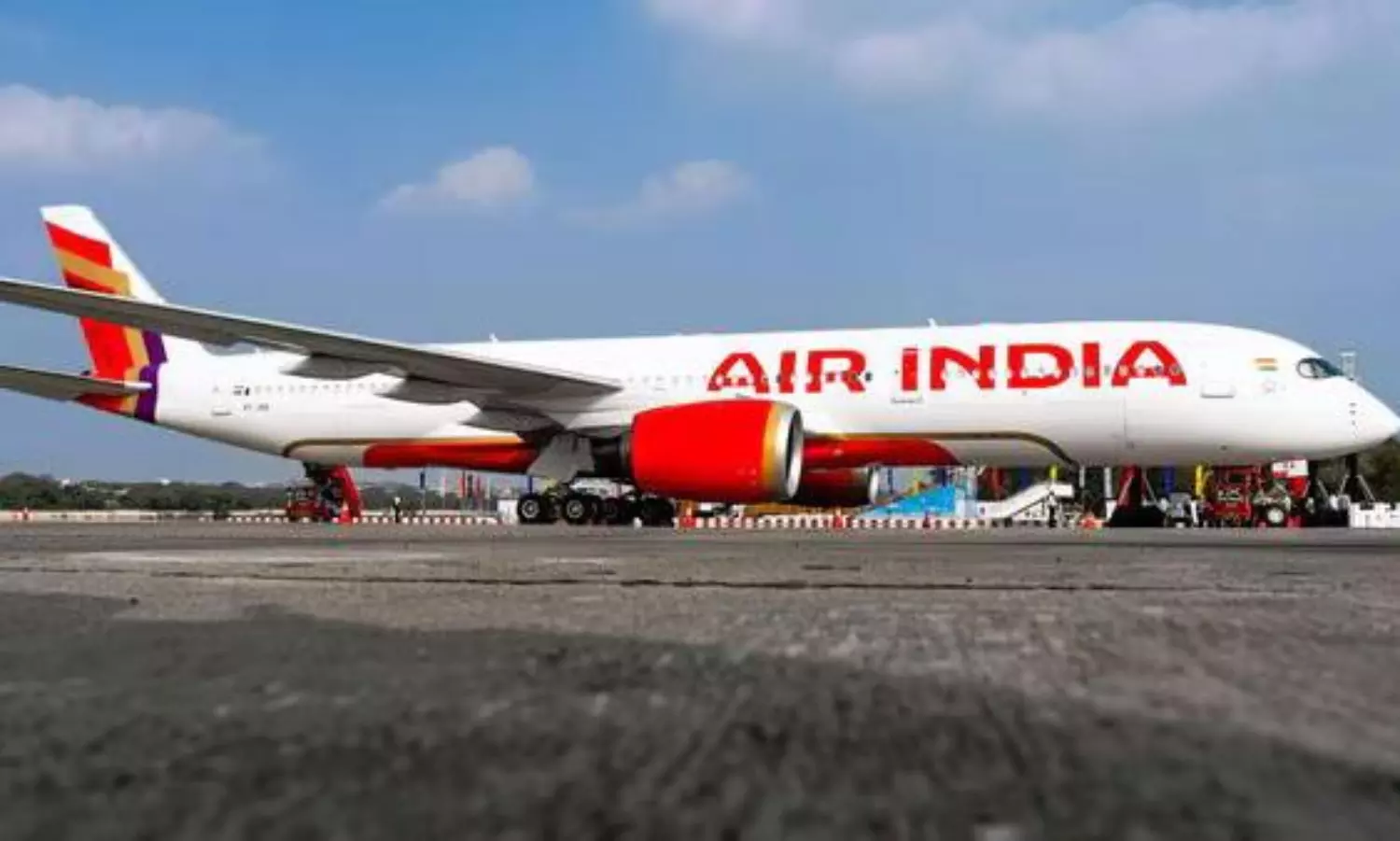 ఆది, సోమ వారాల్లో తెగ టెన్షన్ పెట్టిన విమానాలు!