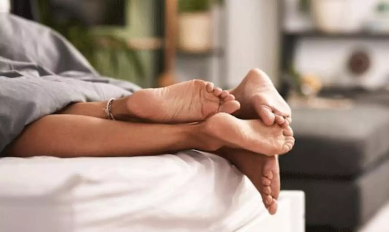 శృం*గార కోరికలు తగ్గిపోతున్నాయా? పరిష్కారం ఉందా?