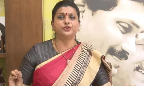రోజా చుట్టూ కేసుల ముళ్ళు అల్లుకుంటున్నాయా ?