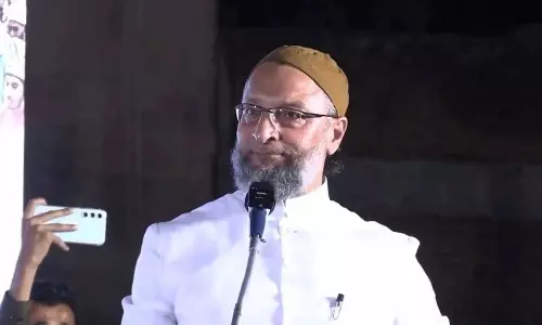 లోకేష్ కు బాబే విలన్.. బాంబు పేల్చిన ఓవైసీ!