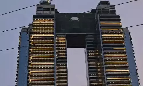 ట్రంప్ టవర్స్ అదిరిపోలా.. వైరల్ వీడియో