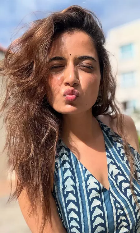 Ashika Ranganath Casual Look and Meaningful Caption Win Hearts