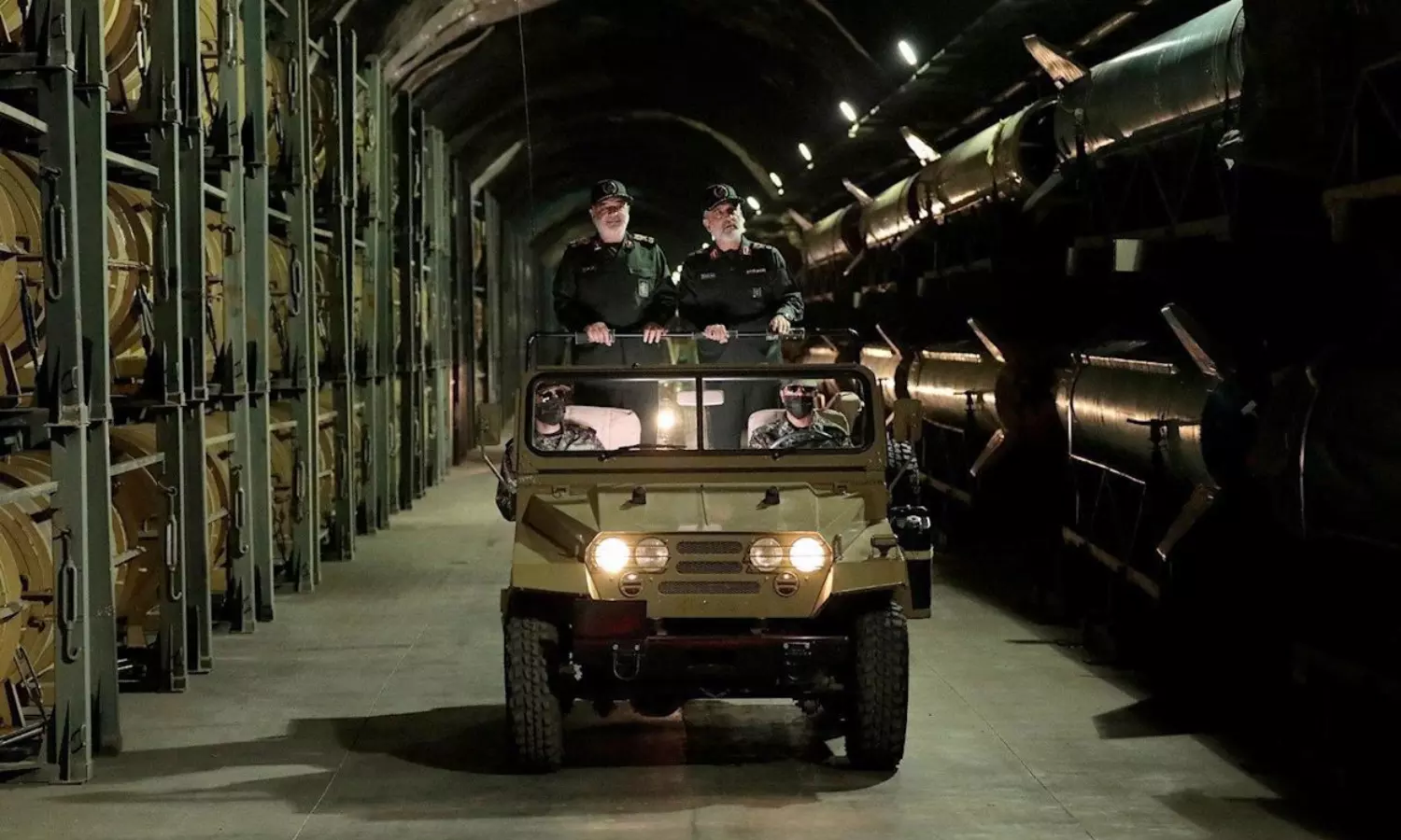 20 అడుగుల పొడవు.. 13,600 కేజీల బరువు... ఇరాన్ పైకి అమెరికా స్పెషల్!!