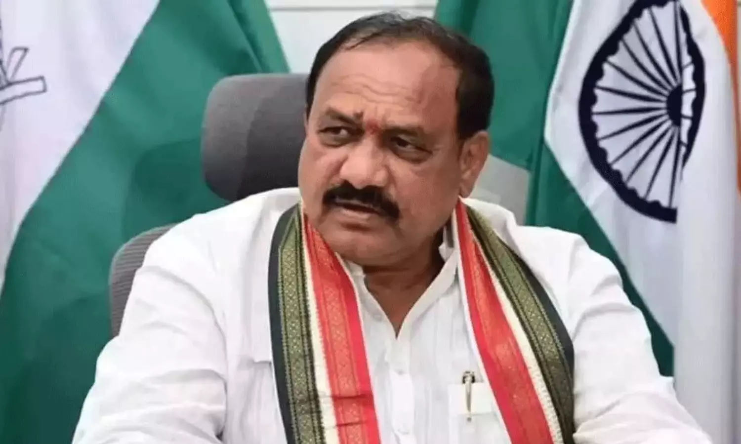 2018 లో కాంగ్రెస్ ఓటమికి ఫోన్ ట్యాపింగ్ నే కారణం: టిపిసిసి చీఫ్ సంచలన వ్యాఖ్యలు 2018 లో కాంగ్రెస్ ఓటమికి ఫోన్ ట్యాపింగ్ నే కారణం: టిపిసిసి చీఫ్ సంచలన వ్యాఖ్యలు