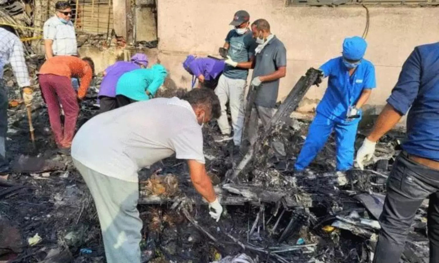 విమాన ప్రమాదం.. 800గ్రాముల బంగారం లభ్యం.. ఇంకా ఏమేమంటే?