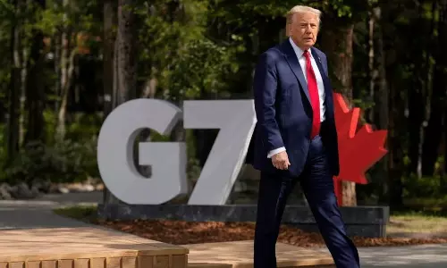 పౌరులకు హెచ్చరిక, అధికారులకు ఆదేశాలు.. ఇరాన్  లో ట్రంప్  టెన్షన్  స్టార్ట్!