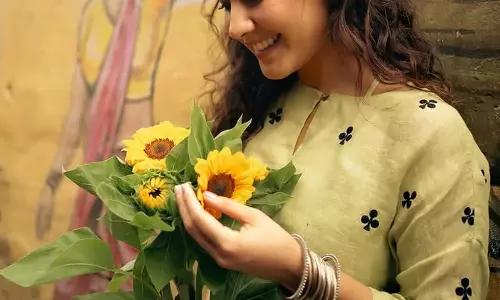 Raashii Khanna Spreads Joy with Her Floral Charm in Mumbai Streets