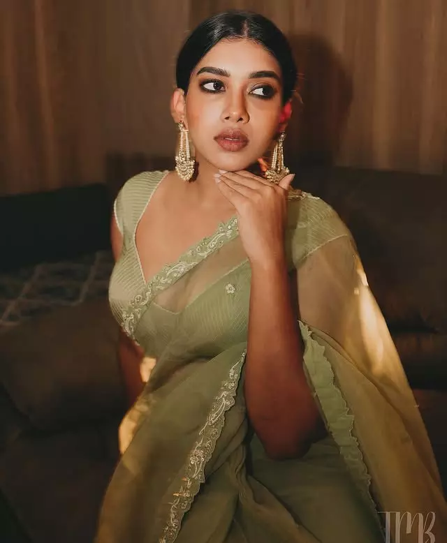 Dushara Vijayans Latest Ethnic Post Is Winning Instagram