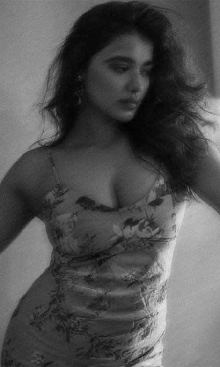 Ketika Sharmas Black and White Portrait Turns Heads on Instagram