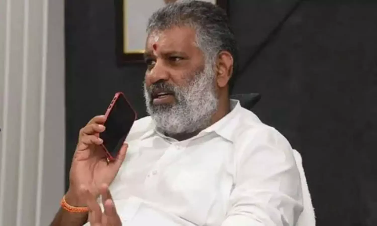 లిక్కర్ కేసులో మరో కీలక నేత అరెస్టు.. విదేశాలకు పారిపోతుండగా పట్టుకున్నట్లు ప్రచారం!