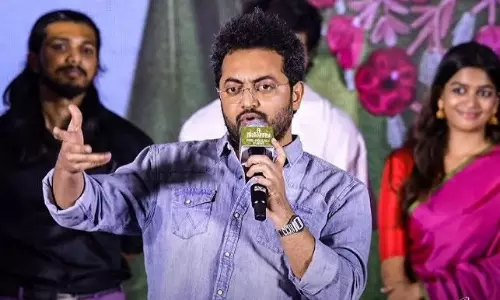 ఓపెనింగ్ సీక్వెన్స్ మిస్ అవొద్దు!