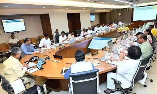 కూట‌మి మంత్రుల్లో టెన్ష‌న్‌.. రీజ‌నేంటి ..!