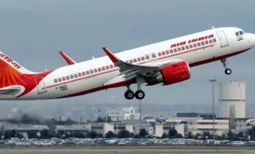 అంతర్జాతీయ సర్వీసుల విషయంలో ఎయిరిండియా కీలక నిర్ణయం! అంతర్జాతీయ సర్వీసుల విషయంలో ఎయిరిండియా కీలక నిర్ణయం!