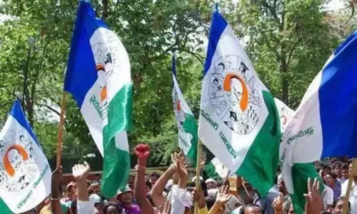 ఎవ‌రికి వారే య‌మునా తీరే.. వైసీపీ తీరూ ఇంతే.. !