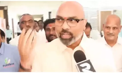 నా ఫోన్ ట్యాప్ ఎందుకు చేసినవ్ బే : ఎంపీ అరవింద్ తీవ్ర వ్యాఖ్యలు