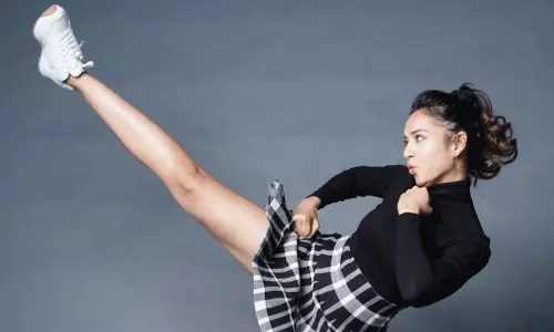 శాన్వీ గుబులు రేపే క‌రాటే ఫోజ్!