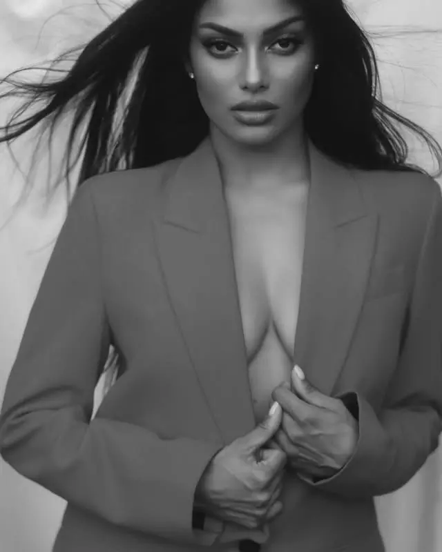 Chandrika Ravi Sets the Mood in Monochrome