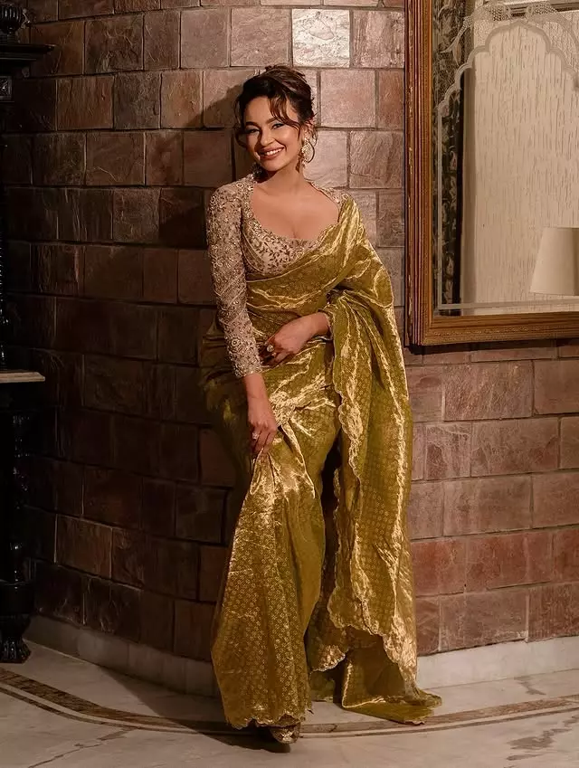 Seerat Kapoor Glows at Telangana Gaddar Film Awards 2024