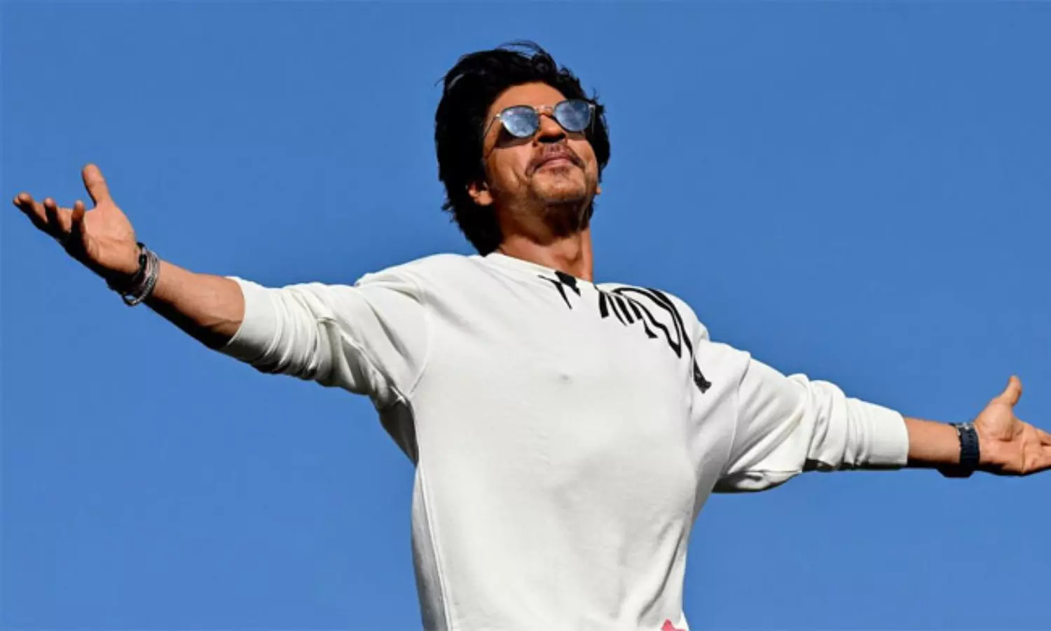 టాలీవుడ్ లో షారుక్...తారక్ తరహా స్ట్రాటజీ! టాలీవుడ్ లో షారుక్...తారక్ తరహా స్ట్రాటజీ!