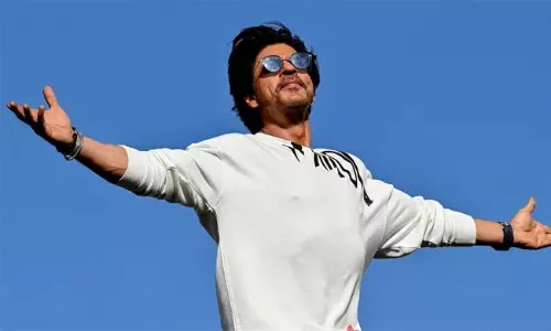 టాలీవుడ్ లో షారుక్...తార‌క్ త‌ర‌హా స్ట్రాట‌జీ!