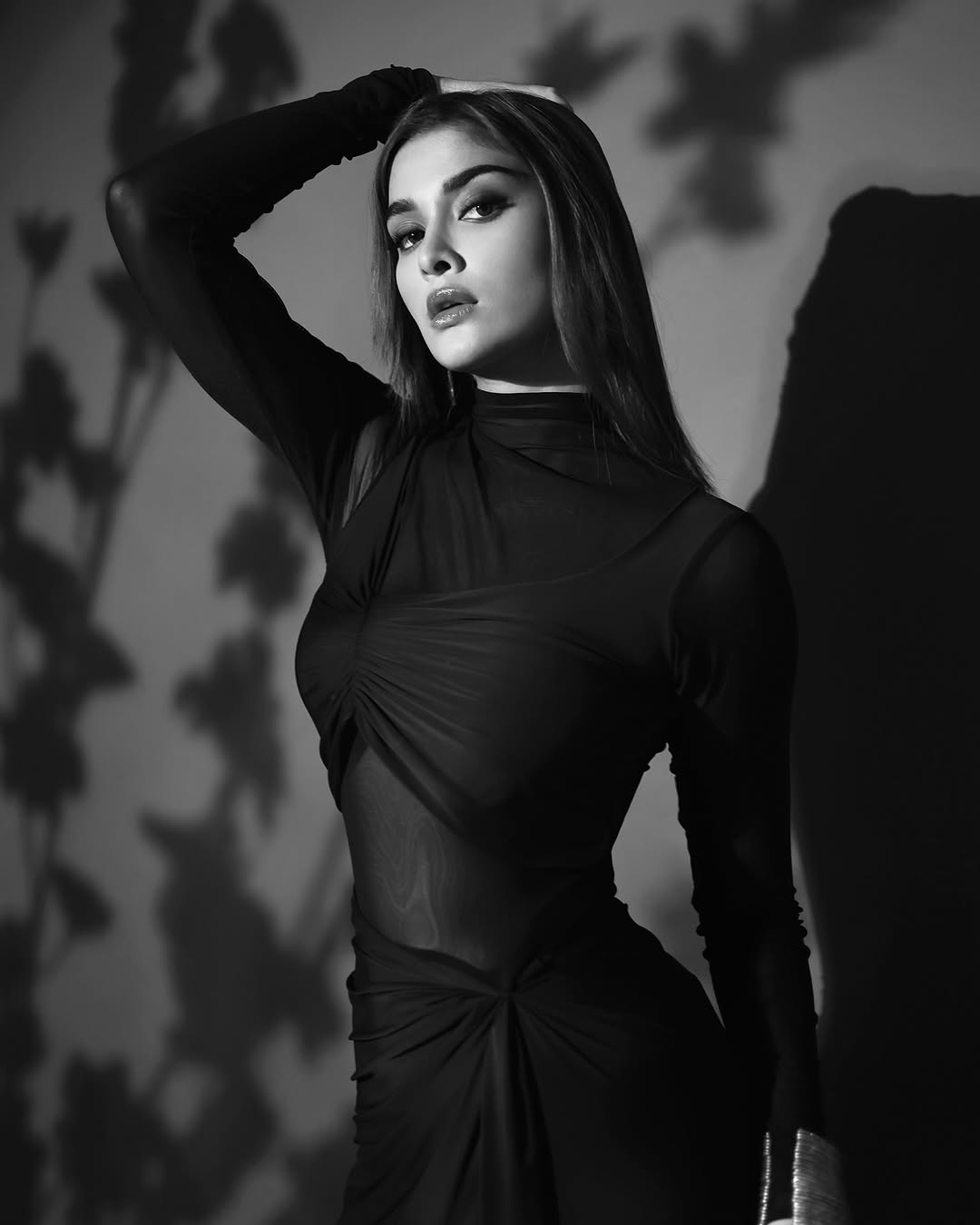 Saiee sets the screen on fire in black elegance