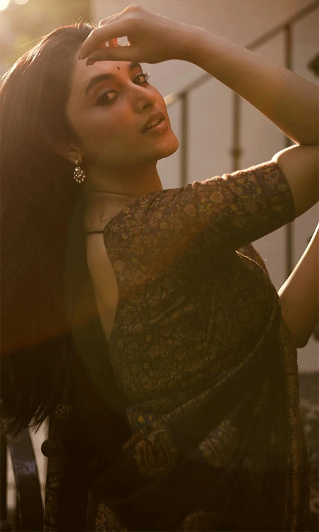 Priyanka Arul Mohan Romanticizing Life with Elegance