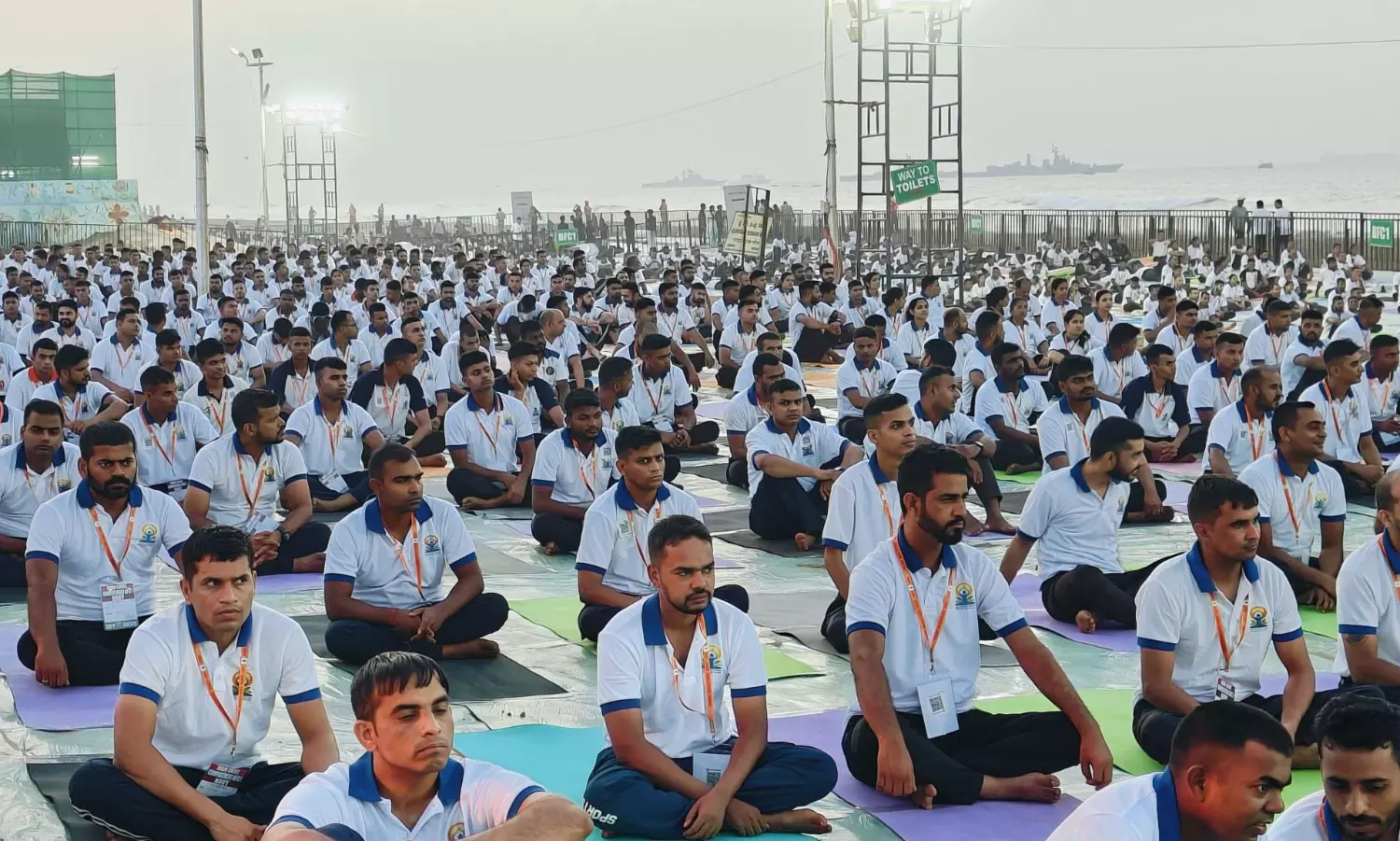 విశాఖ యోగాంధ్ర గిన్నీస్ రికార్డు.. ఎందుకో తెలుసా?