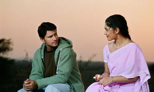 ఆనంద్ చిత్రాన్ని క‌మ్ములా డబ్బులిచ్చి ఆడించాడా!