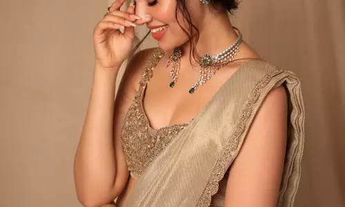 Krithi Shetty Glows in Elegant Saree Look