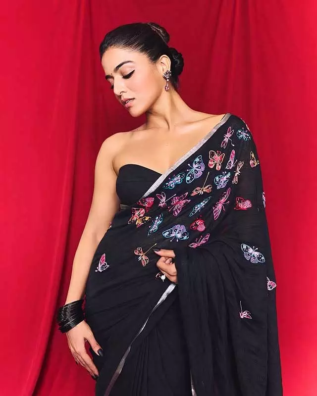 Wamiqa Gabbi Stuns in Elegant Black Saree with a Touch of Whimsy