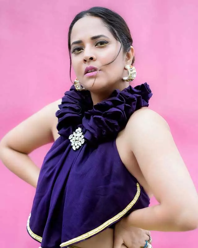 Anasuya Bharadwaj Glows in Bright Hues for KBKG2 Grand Finale Anasuya Bharadwaj Glows in Bright Hues for KBKG2 Grand Finale